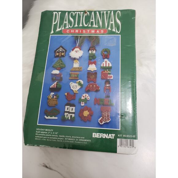 Vintage Bernat Plastic canvas Christmas Kit Holiday Medley 1992 ornaments retro - Picture 1 of 7